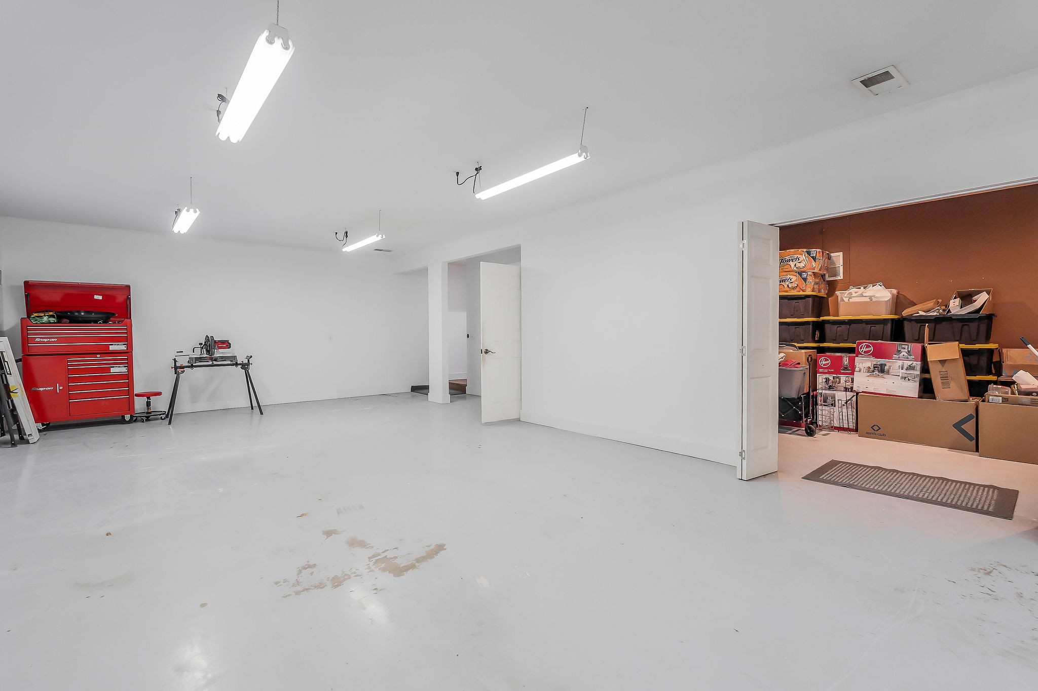 341 Pumpkin Hollow Road Liberty, TN 37095 - Photo 27 of 52 a view of room with furniture and clutter