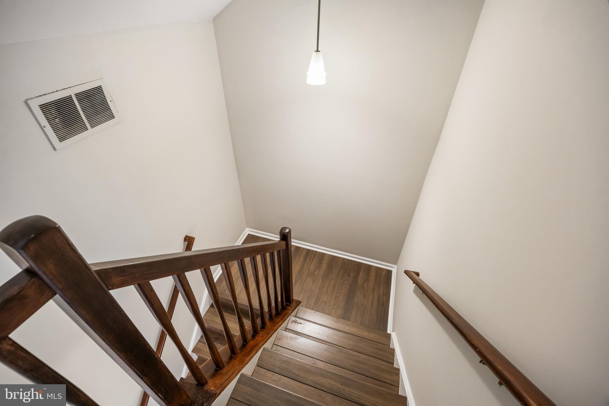 501 Oliphant Lane Mount Laurel, NJ 08054 - Photo 25 of 36