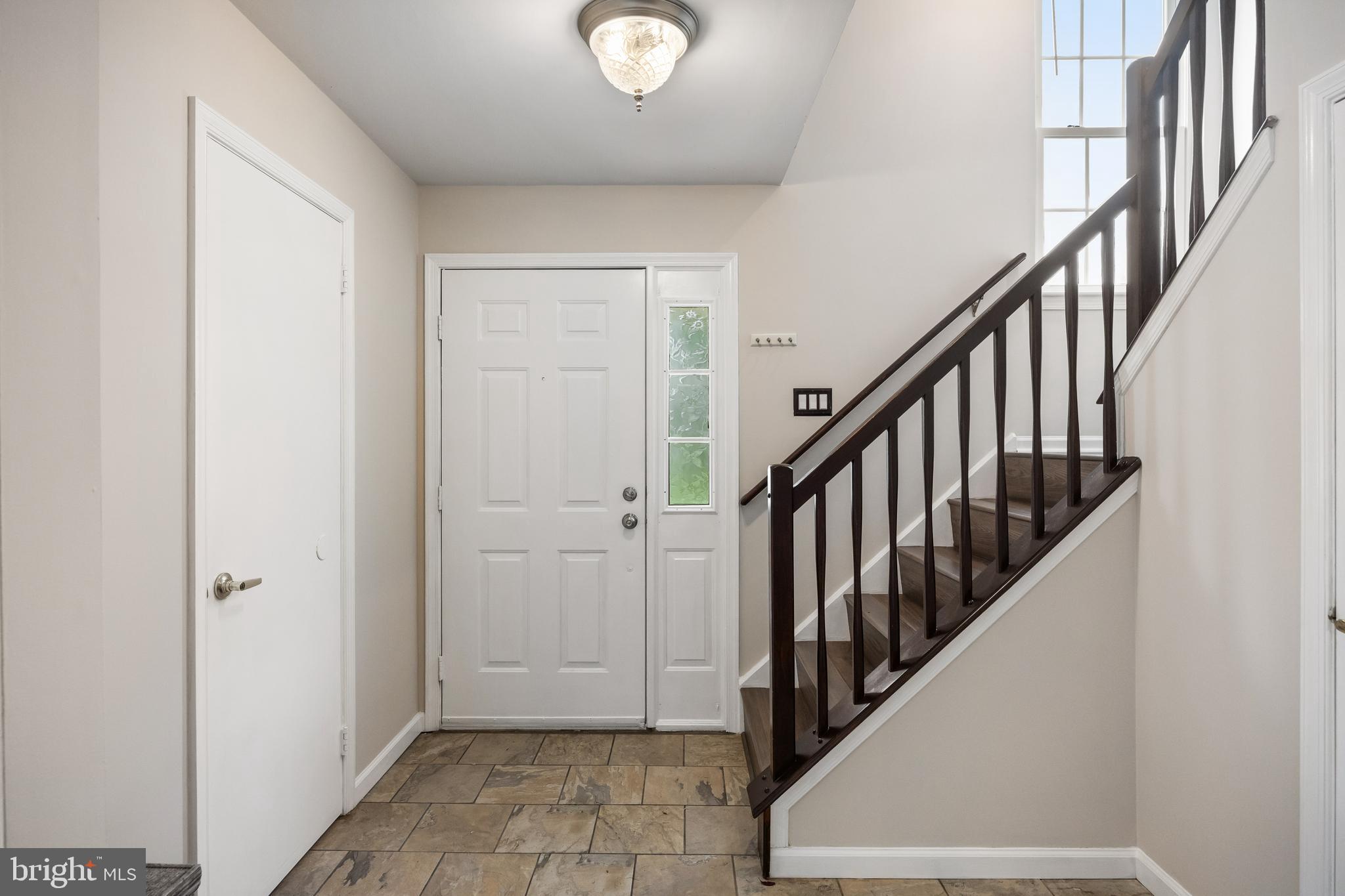 501 Oliphant Lane Mount Laurel, NJ 08054 - Photo 6 of 36