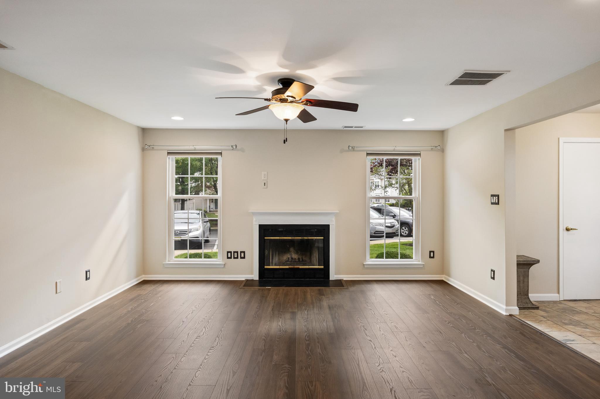 501 Oliphant Lane Mount Laurel, NJ 08054 - Photo 8 of 36