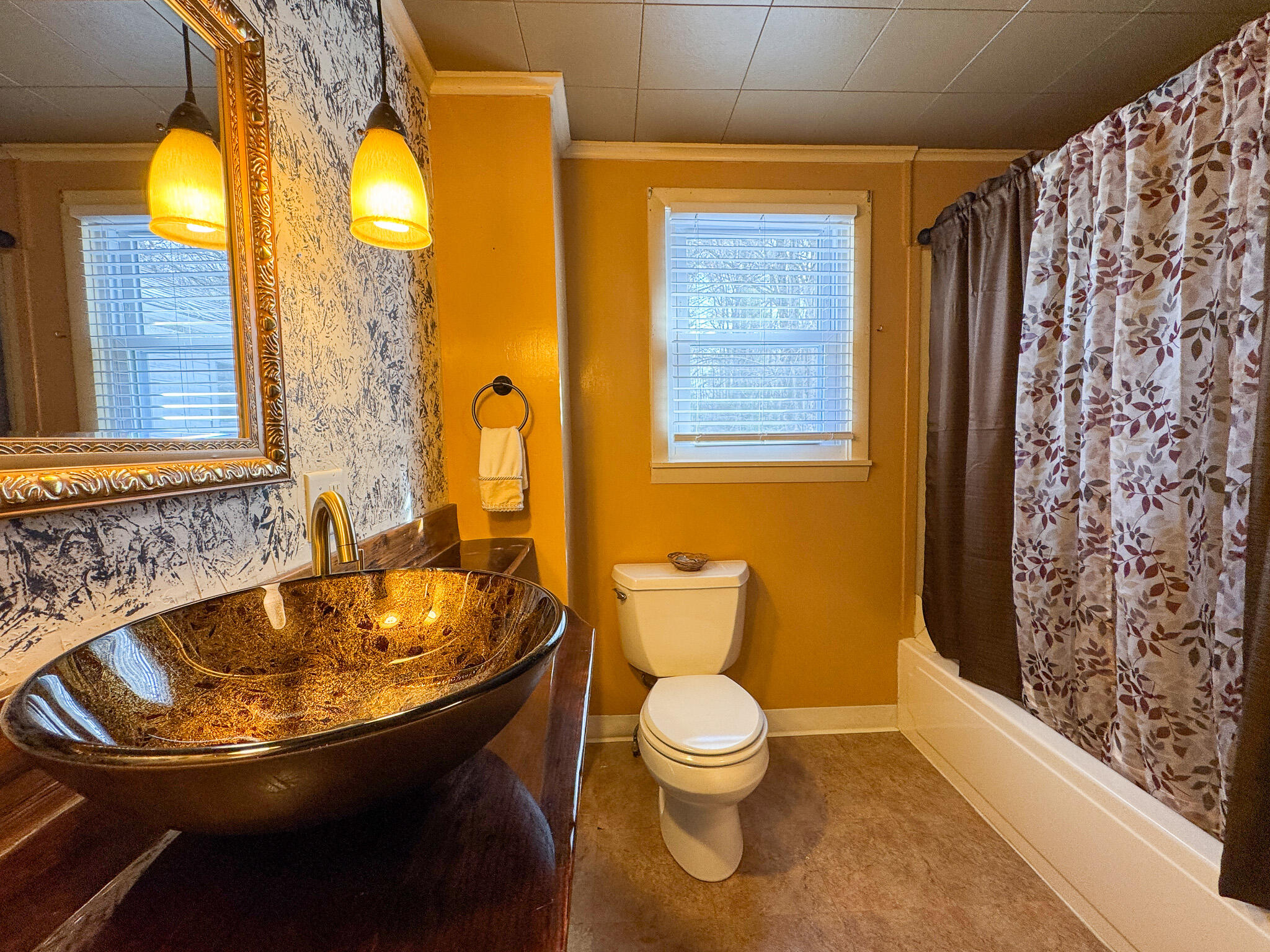 255 Bates Street Millinocket, ME 04462 - Photo 19 of 29 15