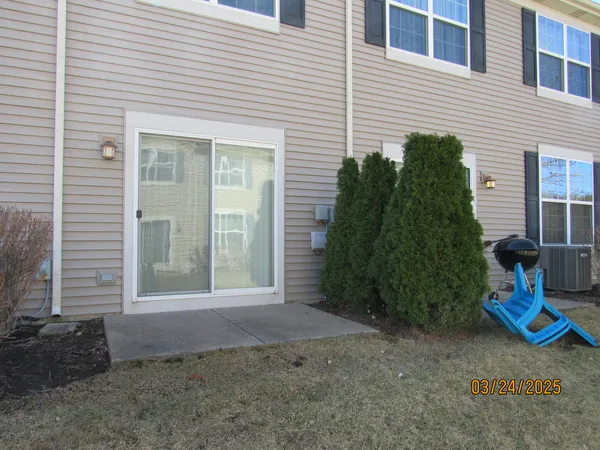 $2,500 | 494 South Jade Lane, Round Lake, IL 60073