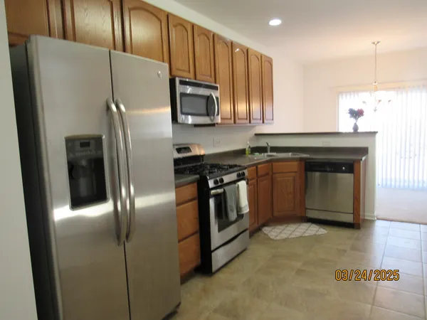 $2,500 | 494 South Jade Lane, Round Lake, IL 60073