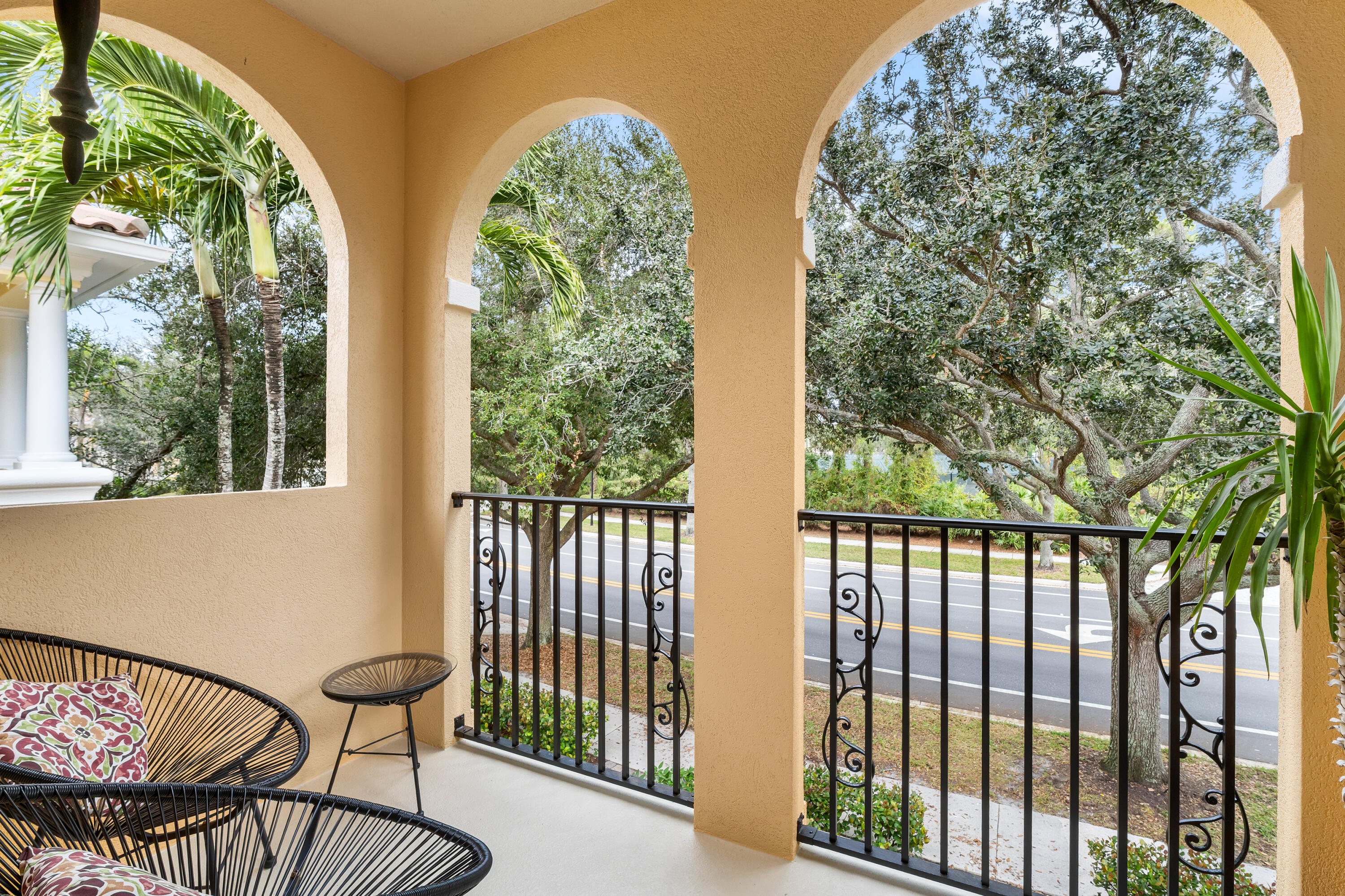 4050 Parkside Drive Jupiter, FL 33458 - Photo 35 of 59 a view of a chairs and table in patio