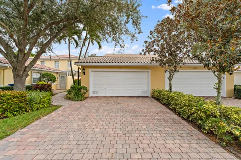 $650,000 | 4050 Parkside Drive, Jupiter, FL 33458