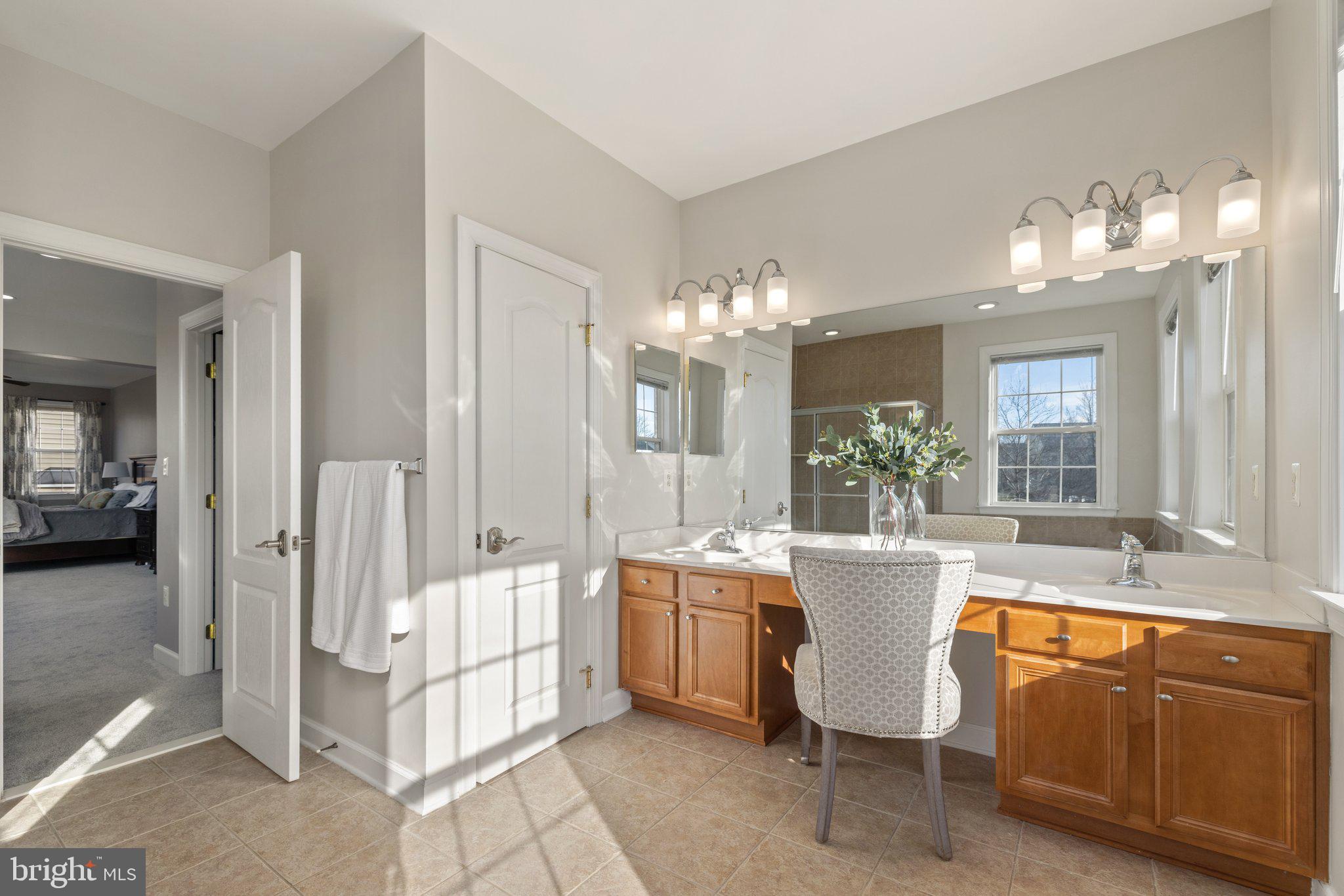 42624 Emperor Ashburn, VA 20148 - Photo 27 of 56 Master Bath