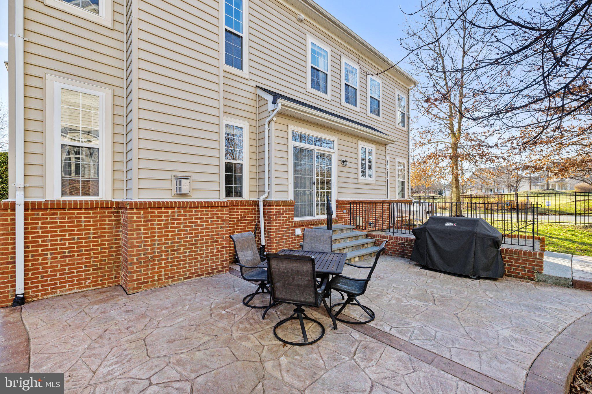 42624 Emperor Ashburn, VA 20148 - Photo 44 of 56 a view of a chairs and table in a patio