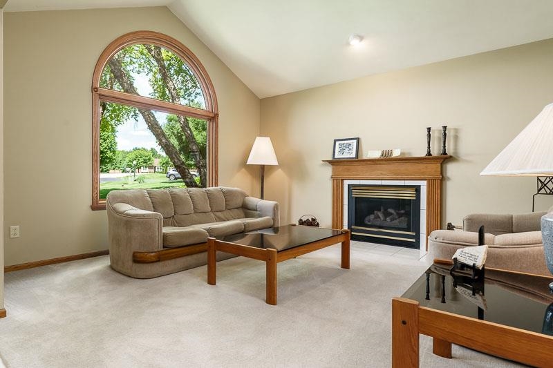 11307 Ridgecrest Drive Roscoe, IL 61073 - Photo 5 of 65