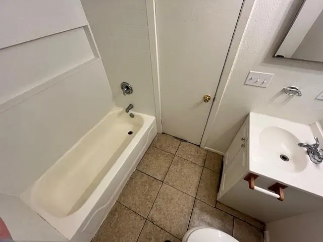 $1,450 | 937 Monterey Court West, Unit C, Terrytown, LA 70056