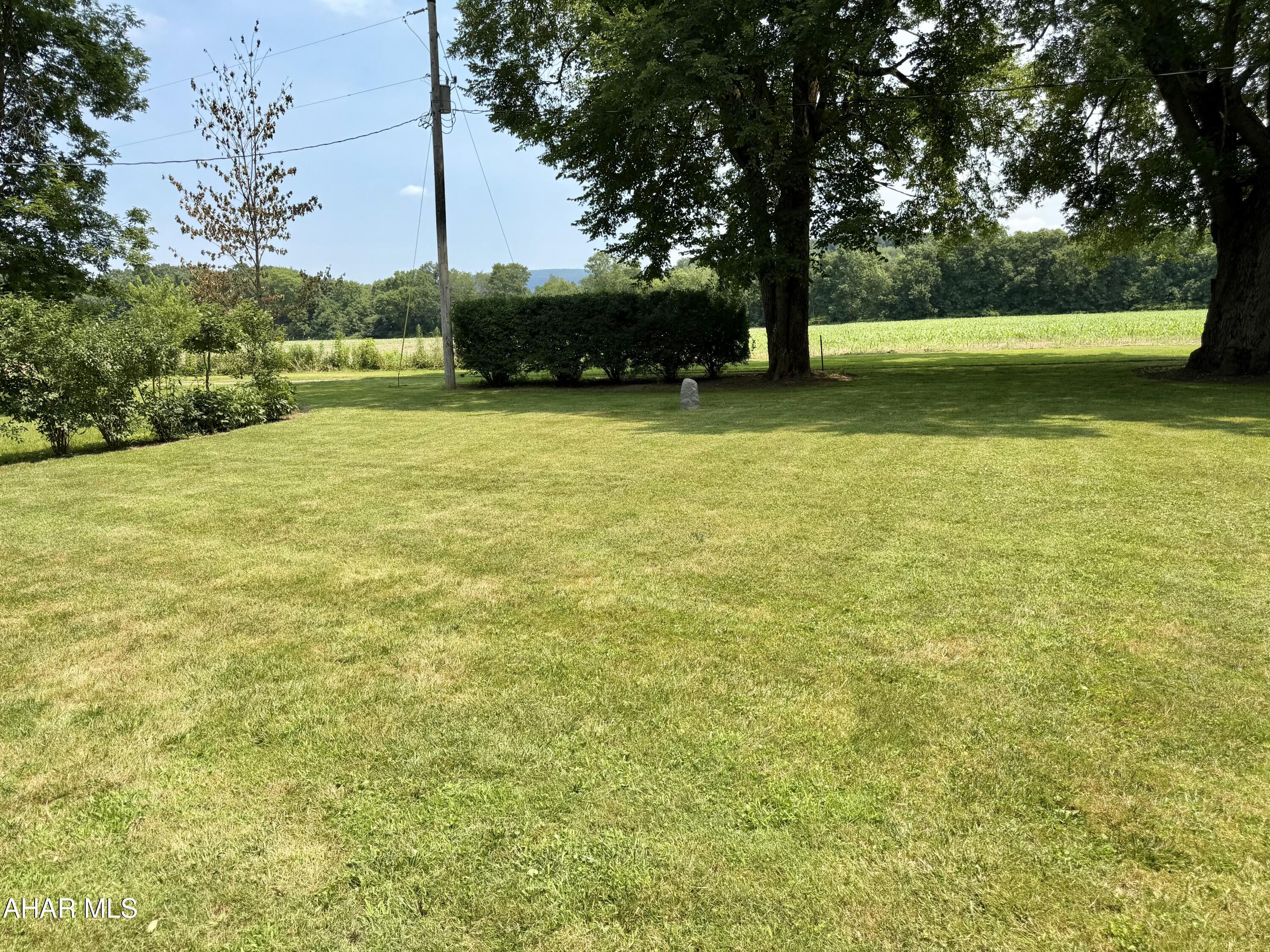 252 Roberts Way New Paris, PA 15554 - Photo 32 of 36