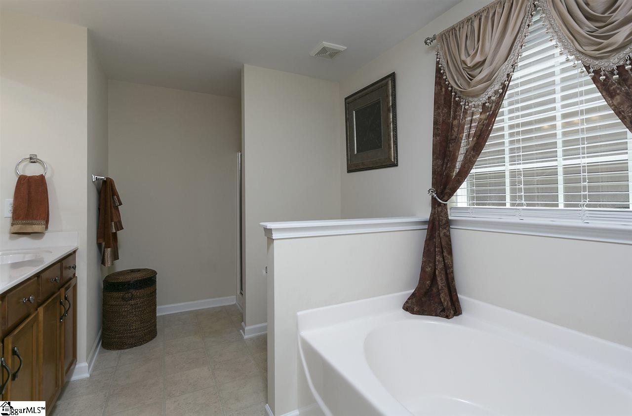 202 Knoll Ridge Drive Greer, SC 29650 - Photo 21 of 27 Gallery Image 21