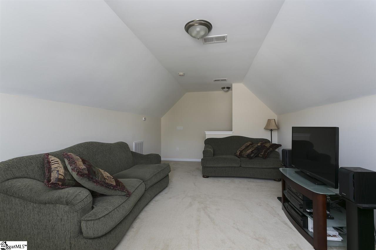 202 Knoll Ridge Drive Greer, SC 29650 - Photo 10 of 27 Gallery Image 10