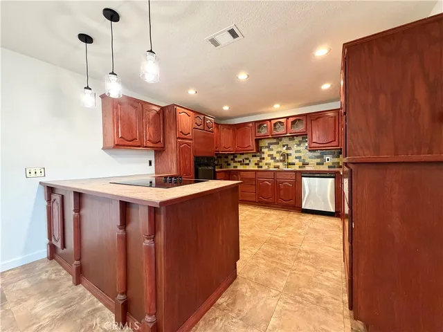 $3,500 | 23775 Cruise Cir Drive, Canyon Lake, CA 92587