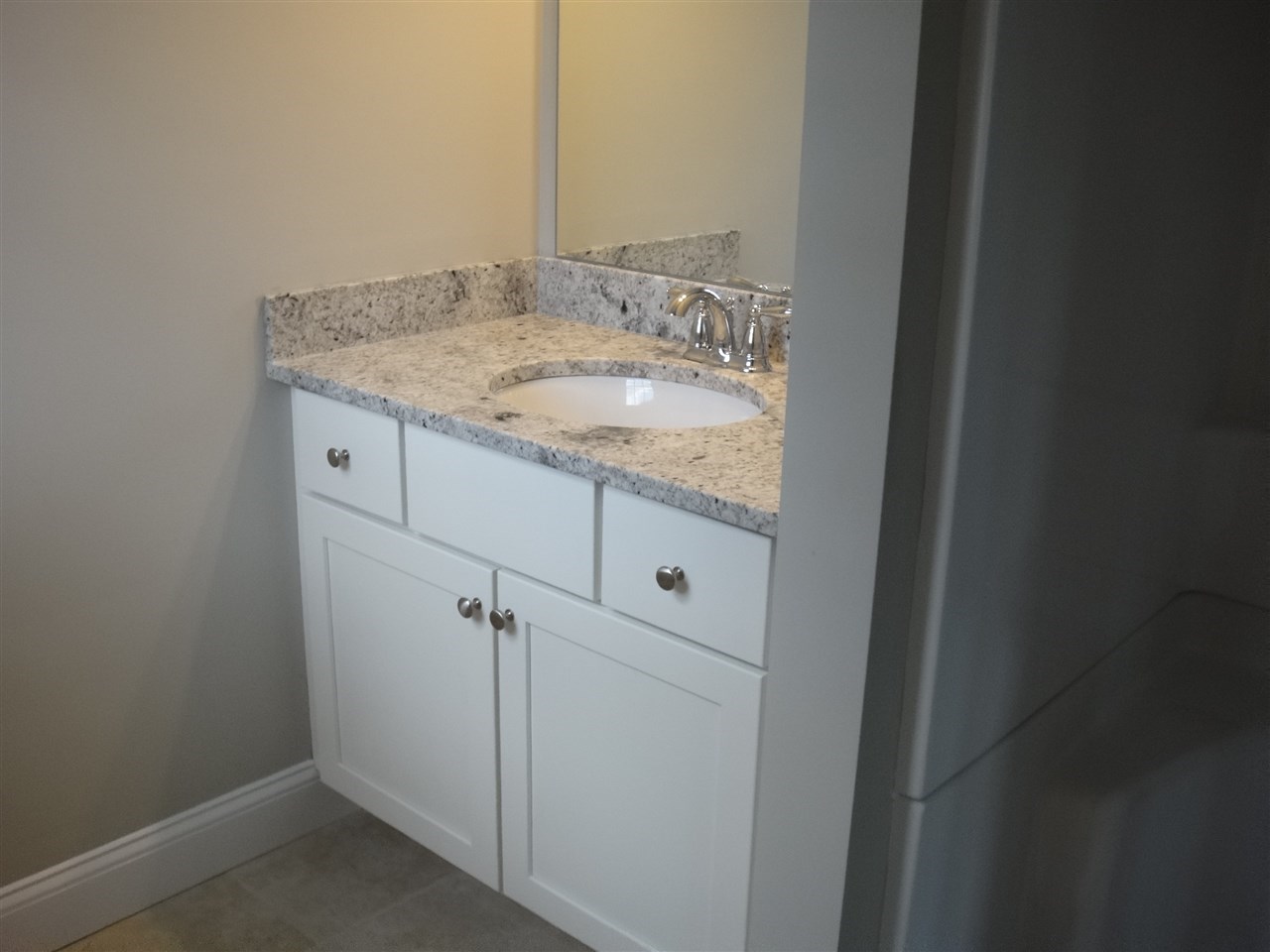 3 Weymouth Road, Unit B Londonderry, NH 03053 - Photo 14 of 16 Gallery Image 14