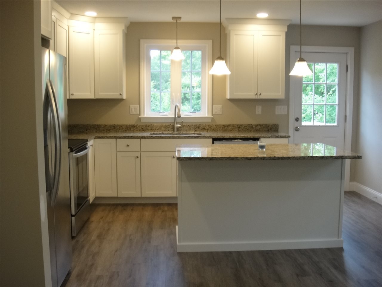 3 Weymouth Road, Unit B Londonderry, NH 03053 - Photo 8 of 16 Gallery Image 8