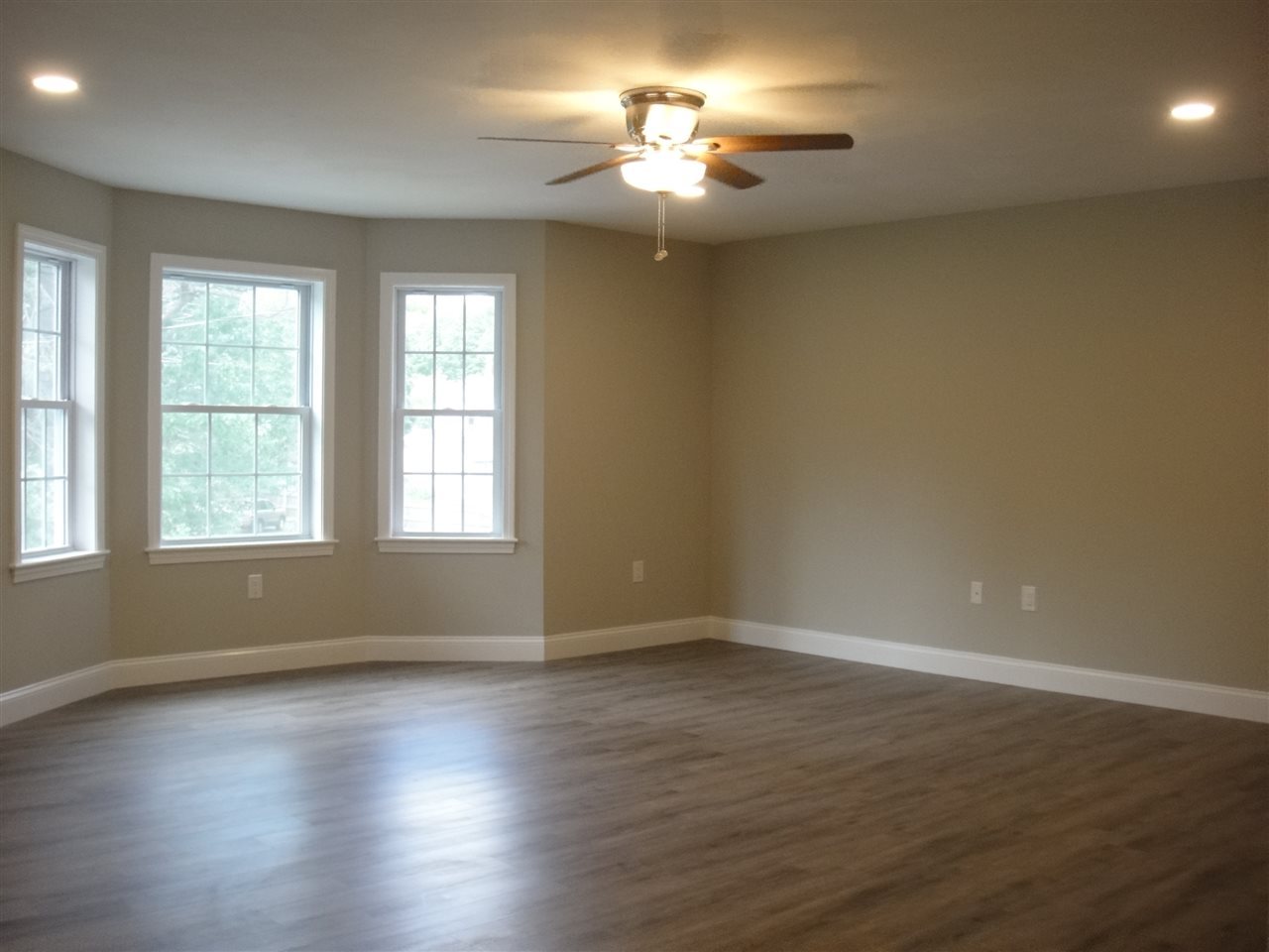 3 Weymouth Road, Unit B Londonderry, NH 03053 - Photo 10 of 16 Gallery Image 10