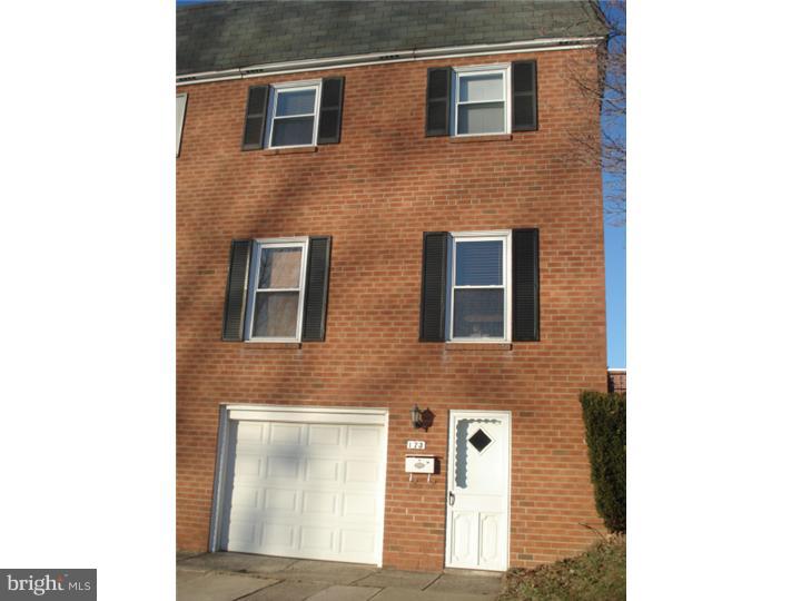 173 Rennard Street Philadelphia, PA 19116 - Photo 3 of 14 Gallery Image 3