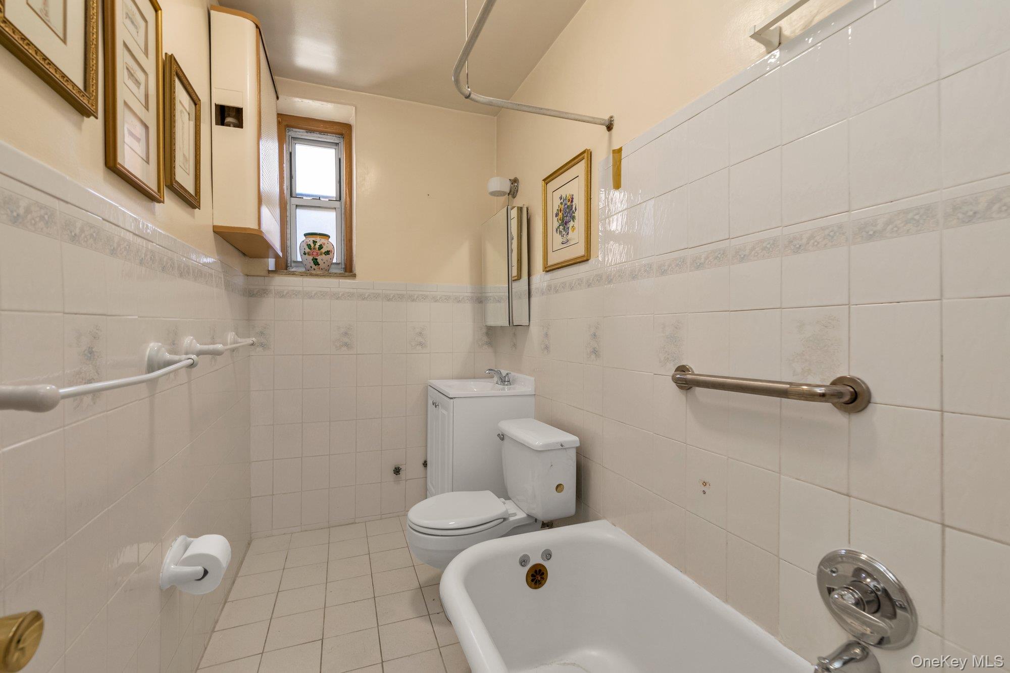 37-28 80th Street, Unit 22 Queens, NY 11372 - Photo 11 of 15