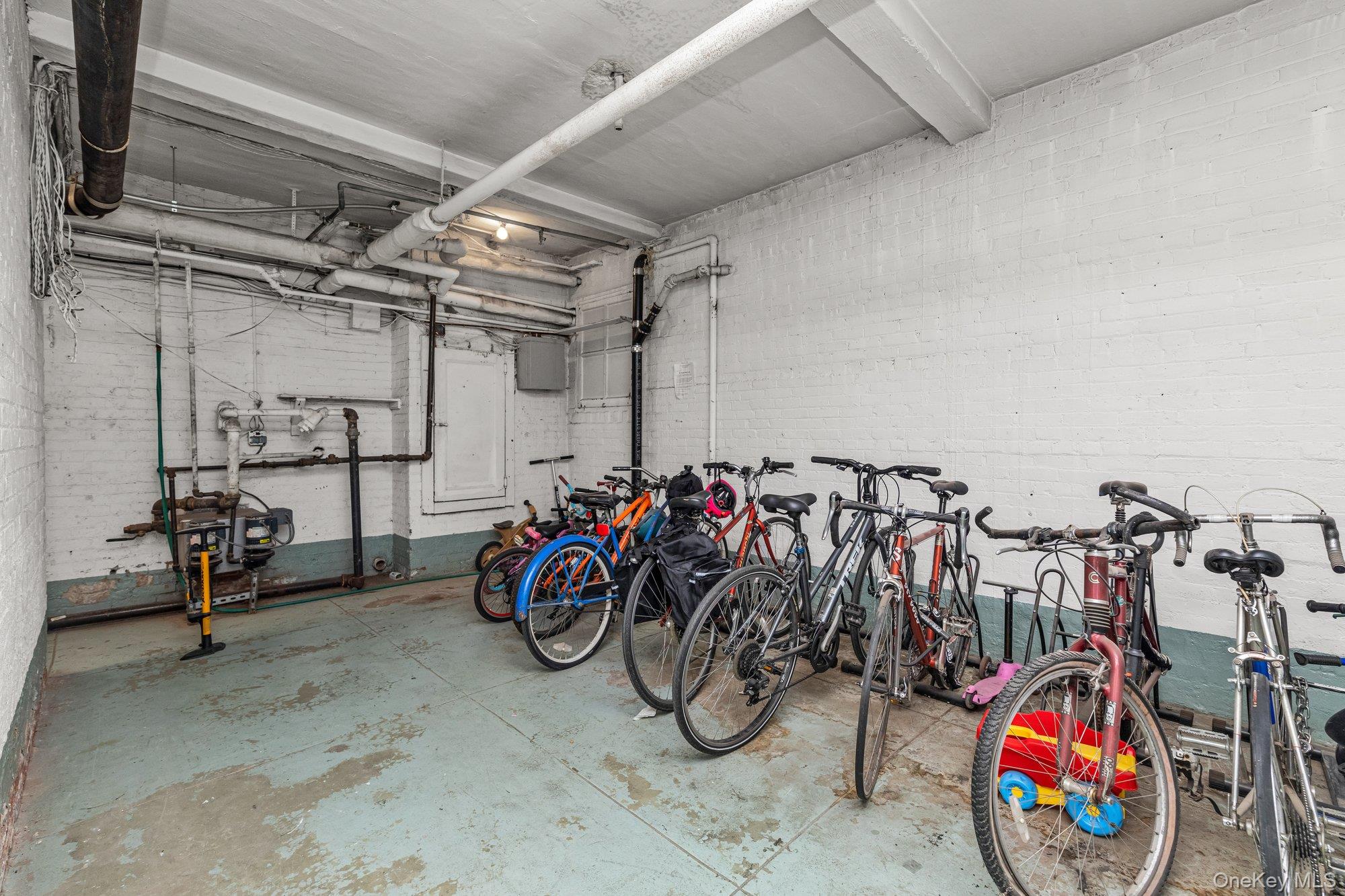 37-28 80th Street, Unit 22 Queens, NY 11372 - Photo 13 of 15