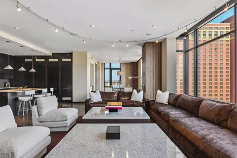 $575,000 | 201 South 11th Street, Unit 1120, Minneapolis, MN 55403