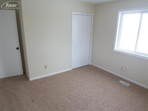 9208 North Genesee Road Mount Morris, MI 48458 - Photo 13 of 14 20346308-12.JPG
