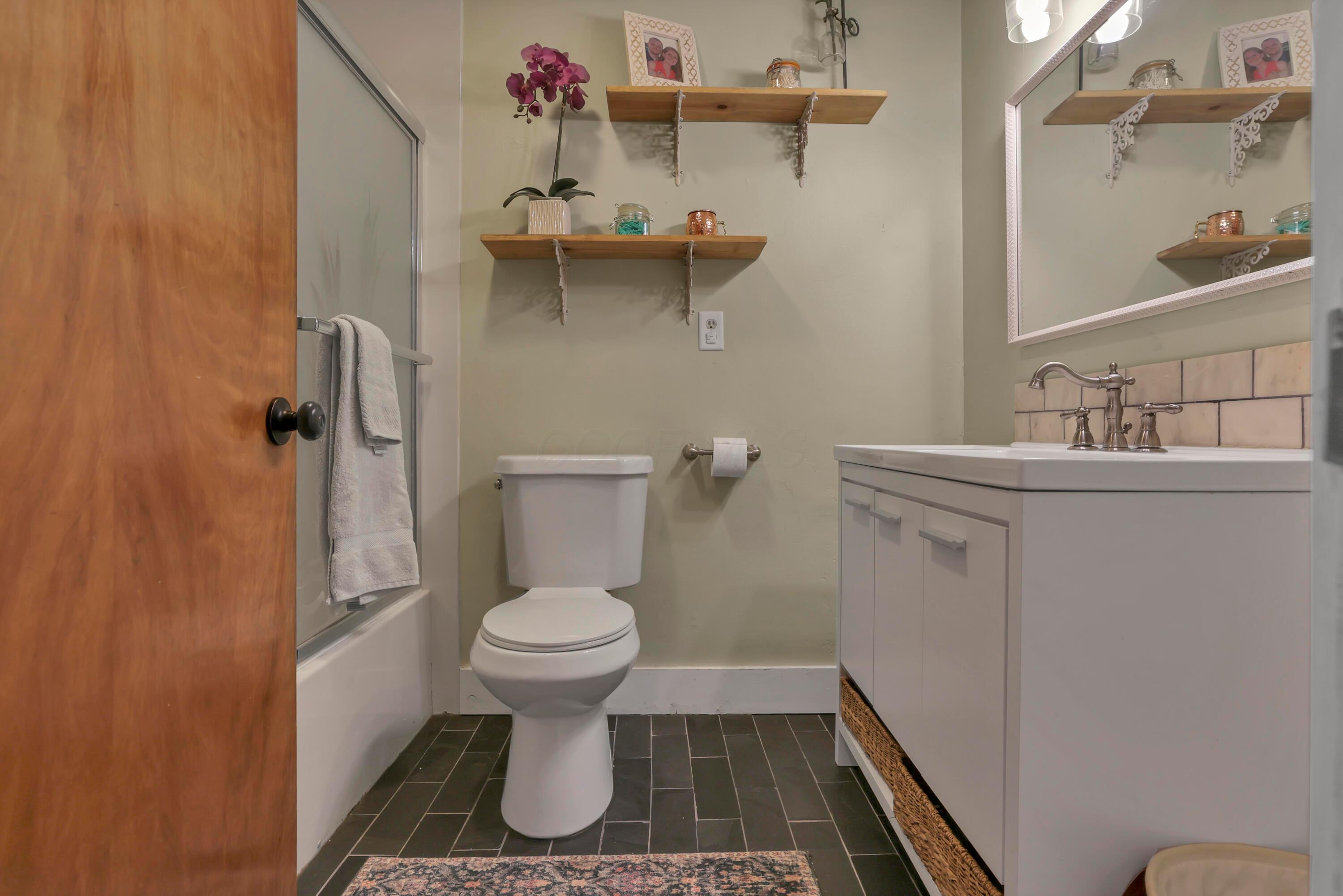 4525 Norton Road Radnor, OH 43066 - Photo 26 of 61 27-print-939A5116