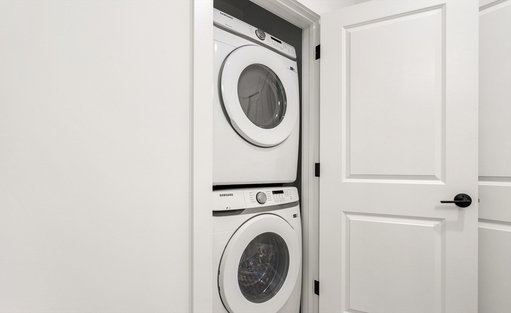 600 Broadway, Unit 417 Chelsea, MA 02150 - Photo 7 of 25 a utility room with dryer and washer