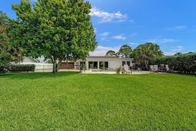 $5,500 | 4104 Larch Avenue, Palm Beach Gardens, FL 33418