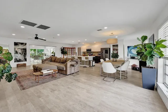 $5,500 | 4104 Larch Avenue, Palm Beach Gardens, FL 33418