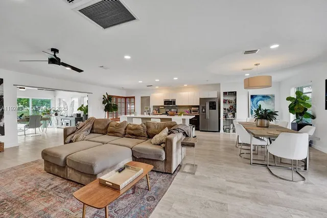 $5,500 | 4104 Larch Avenue, Palm Beach Gardens, FL 33418