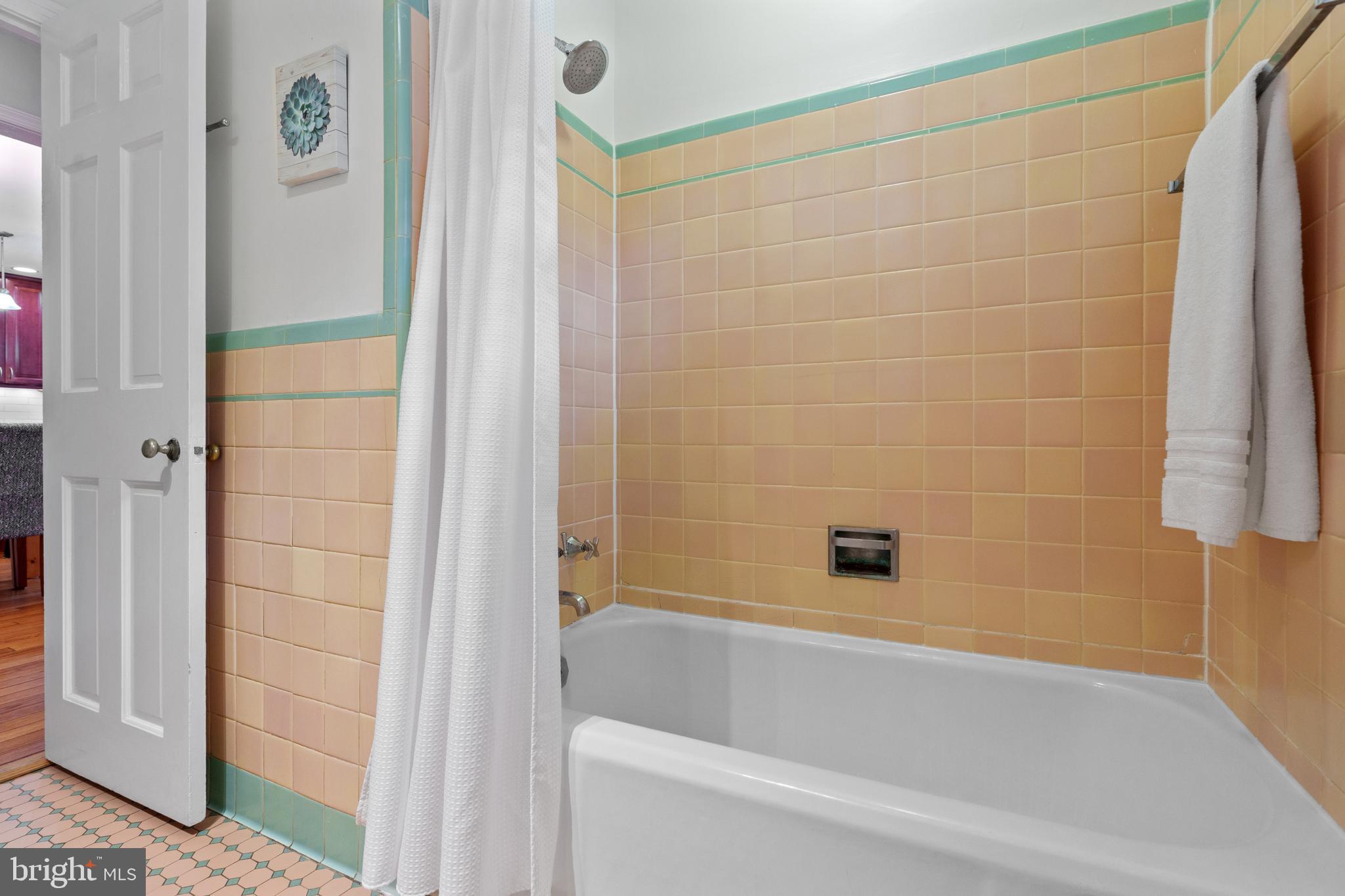 2015 Lansdowne Way Silver Spring, MD 20910 - Photo 20 of 32