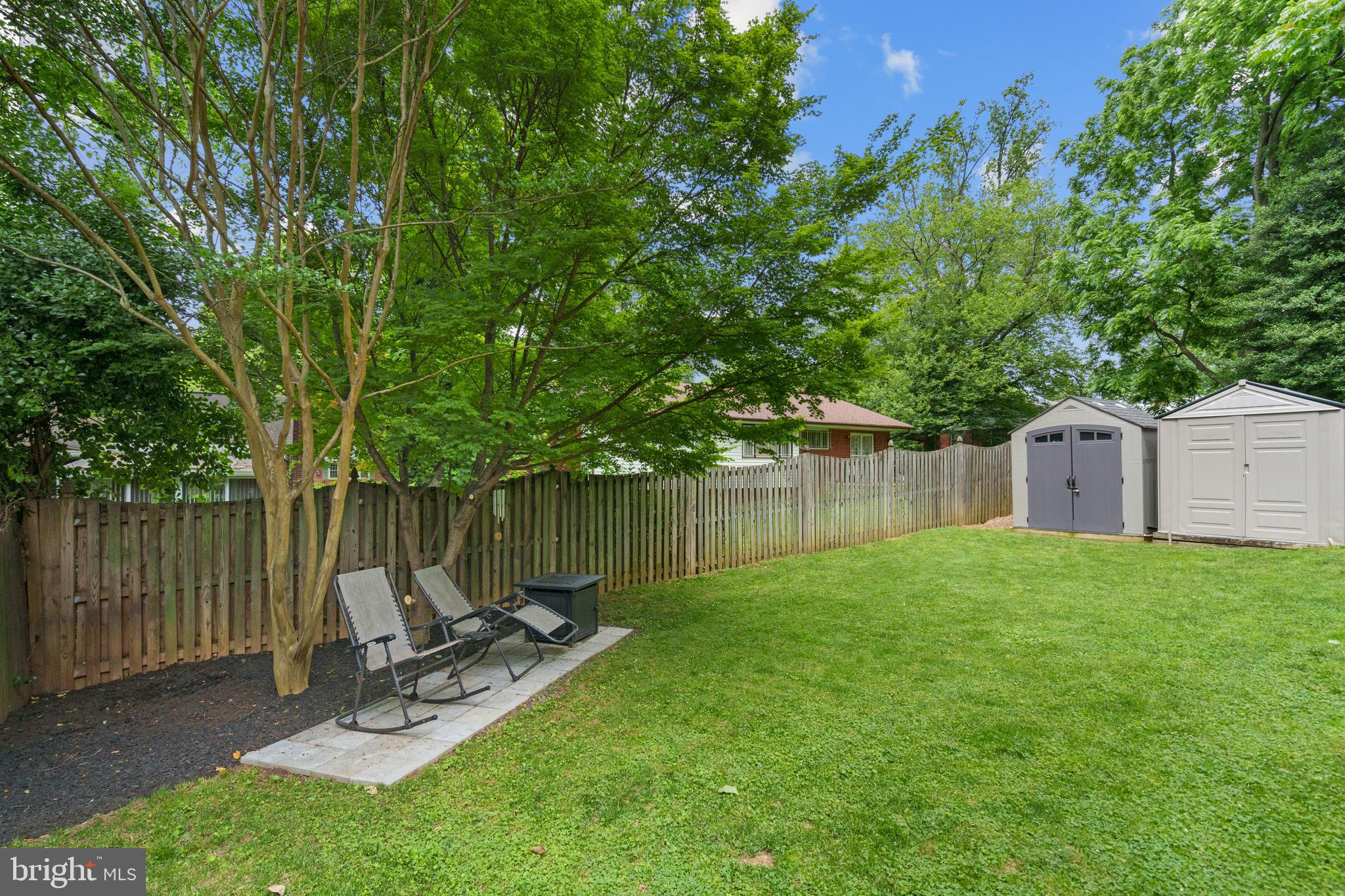 2015 Lansdowne Way Silver Spring, MD 20910 - Photo 3 of 32