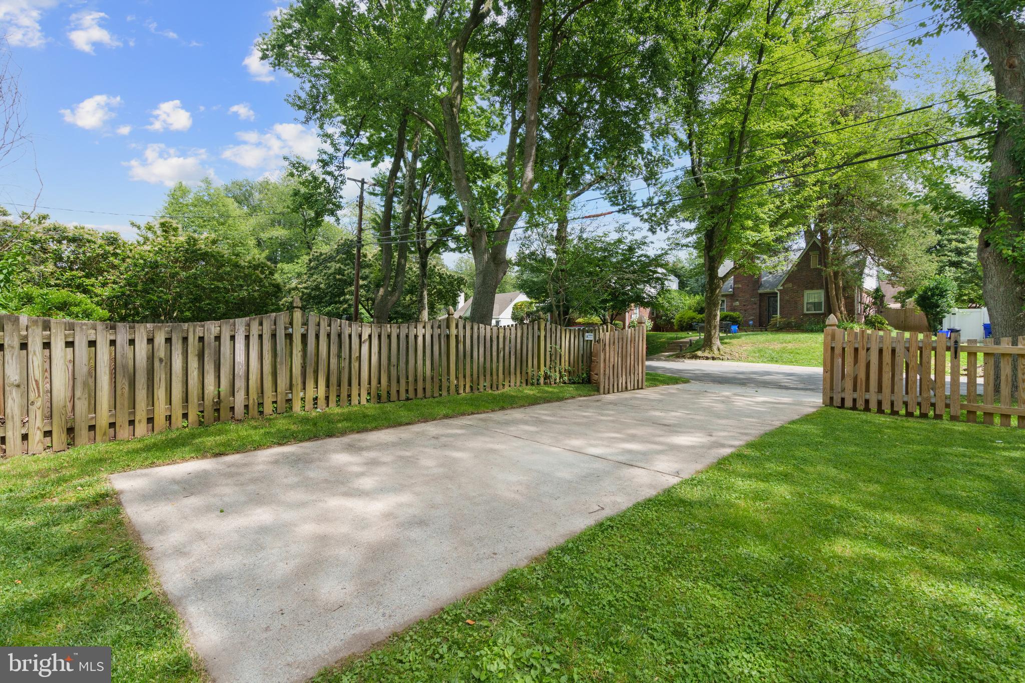 2015 Lansdowne Way Silver Spring, MD 20910 - Photo 31 of 32