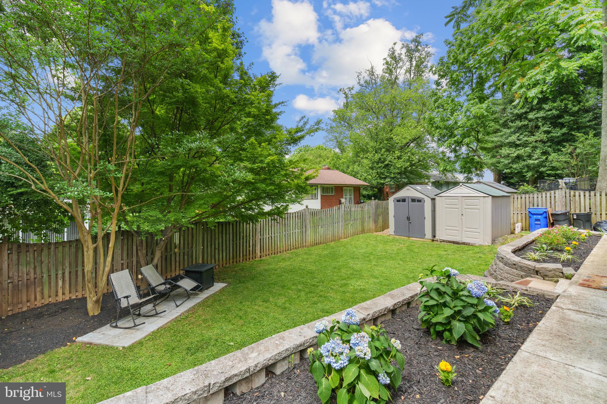 2015 Lansdowne Way Silver Spring, MD 20910 - Photo 4 of 32
