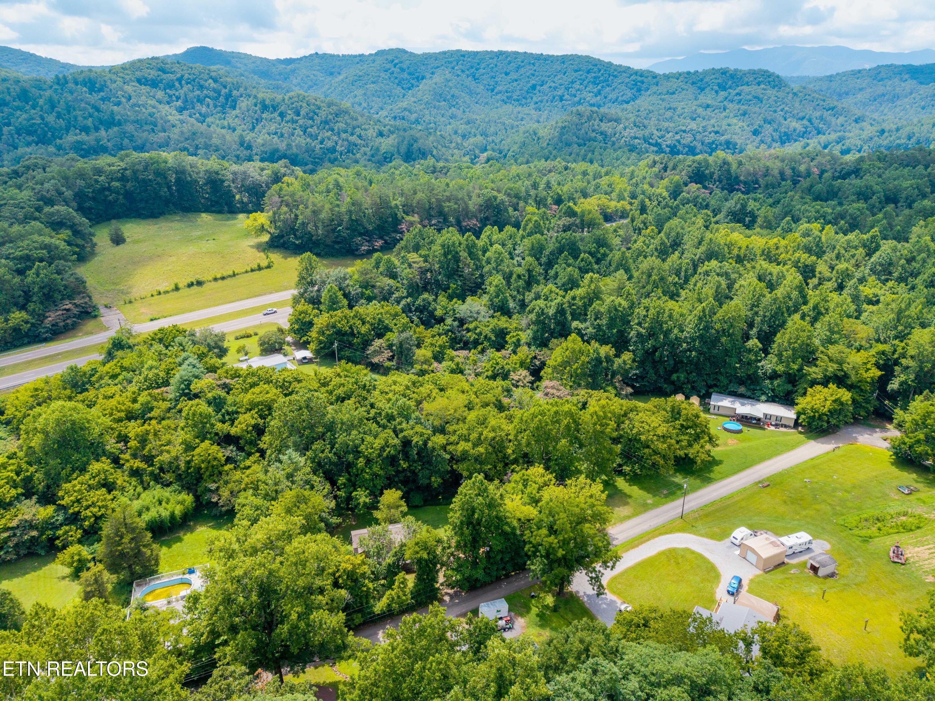 143 Old Cove Road Walland, TN 37886 - Photo 48 of 49 143OldCoveRd-72