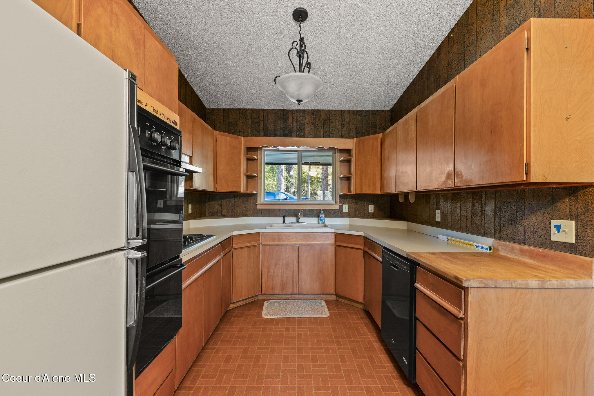 957 East Giesa Road Coeur D'Alene, ID 83814 - Photo 17 of 42 Kitchen