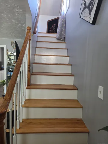 $329,000 | 424 Circular Avenue, Hamden, CT 06514