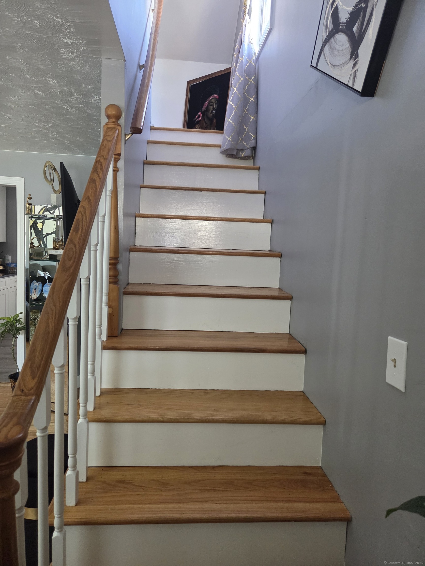424 Circular Avenue Hamden, CT 06514 - Photo 9 of 14 a view of entryway