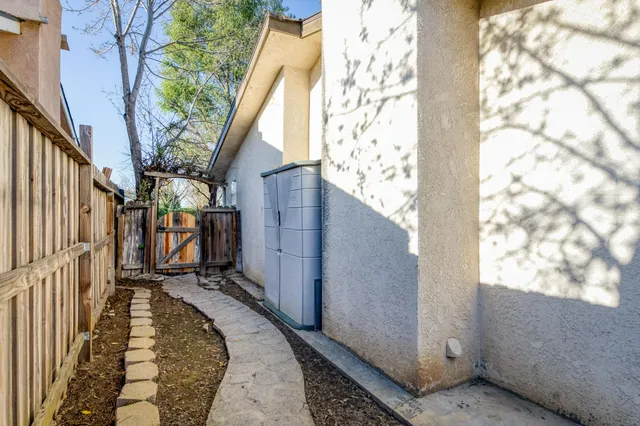 $370,000 | 6312 North Delbert Avenue, Fresno, CA 93722