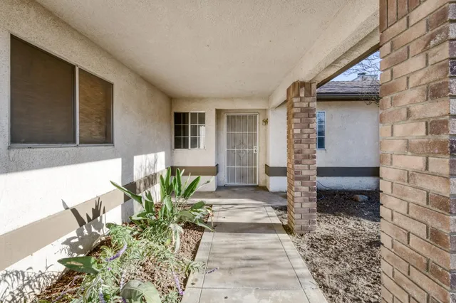 $370,000 | 6312 North Delbert Avenue, Fresno, CA 93722