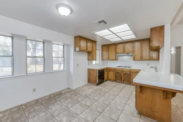 $370,000 | 6312 North Delbert Avenue, Fresno, CA 93722