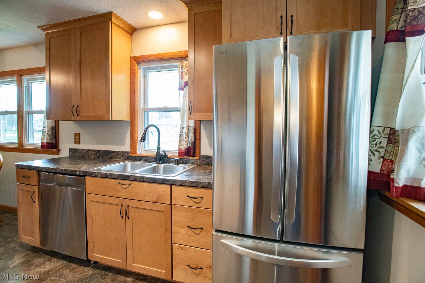 39112 Parsons Road Grafton, OH 44044 - Photo 4 of 32