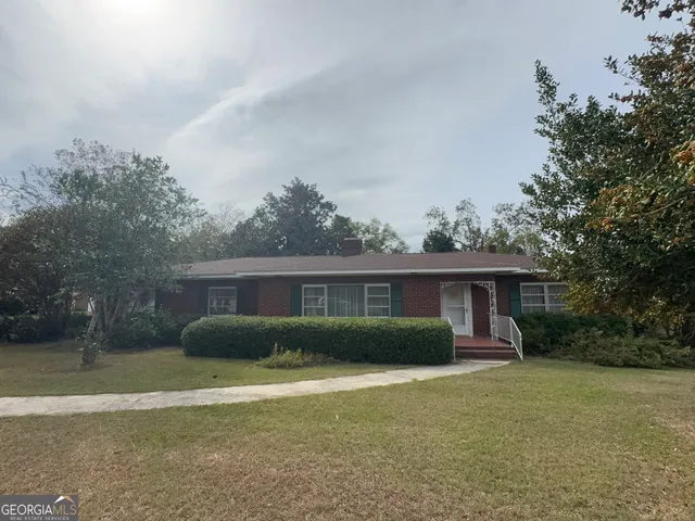 $287,500 | 465 Cedar Street, Metter, GA 30439