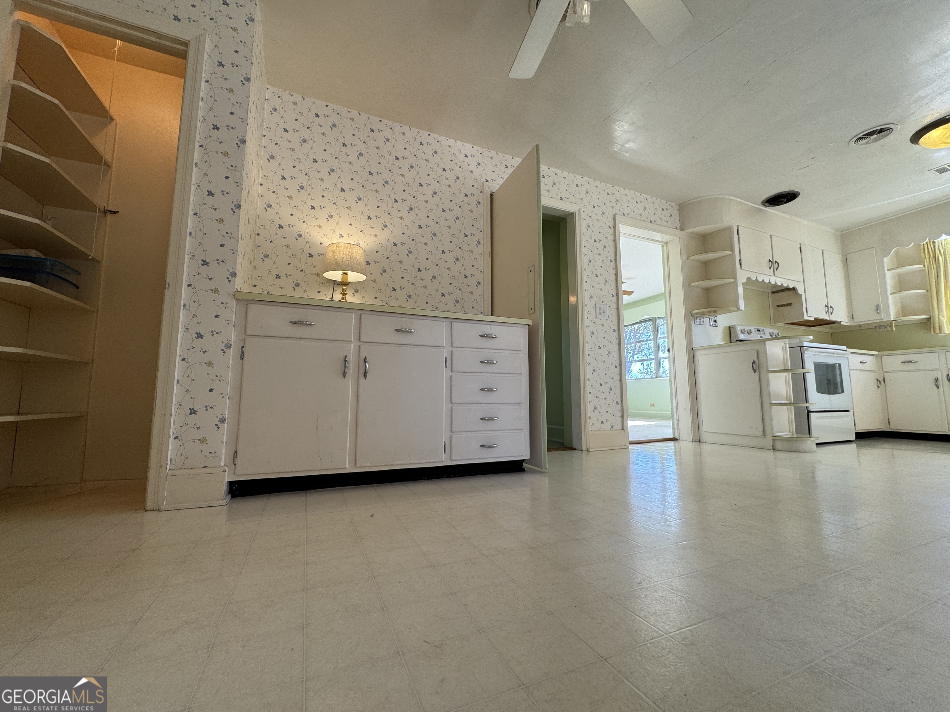 465 Cedar Street Metter, GA 30439 - Photo 4 of 47