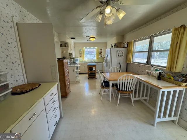 $288,000 | 465 Cedar Street, Metter, GA 30439