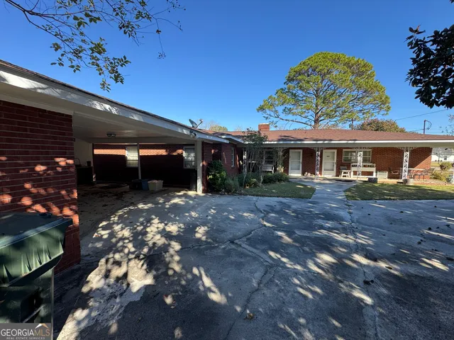 $288,000 | 465 Cedar Street, Metter, GA 30439