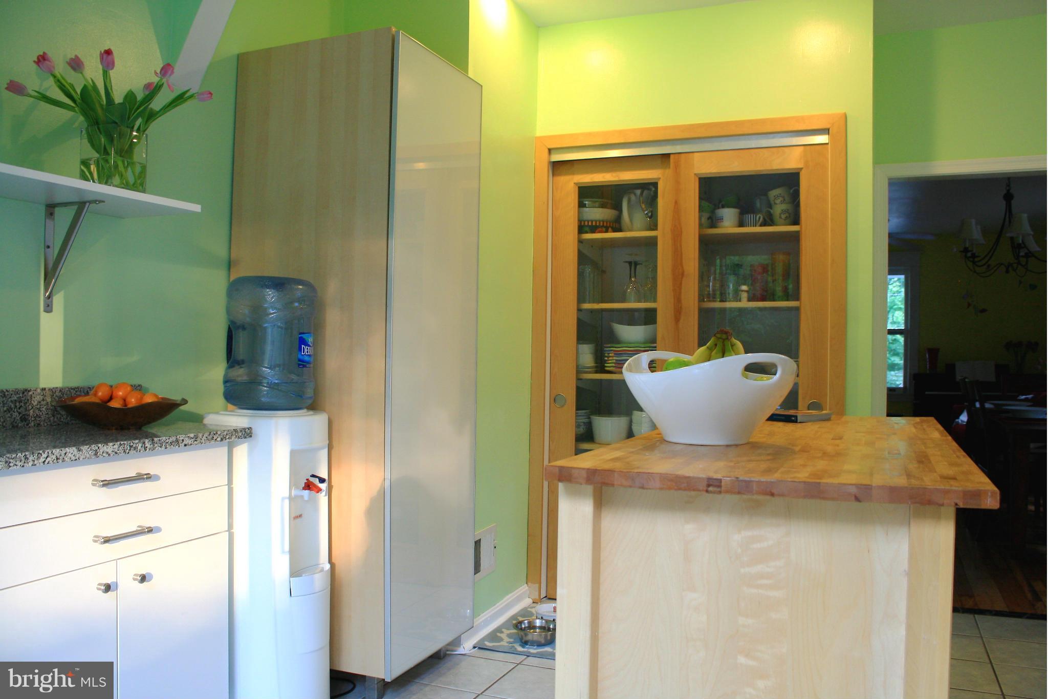 6308 Banbury Road Baltimore, MD 21239 - Photo 10 of 30 Kitchen