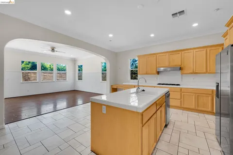 $975,000 | 2397 Boulder Street, Brentwood, CA 94513