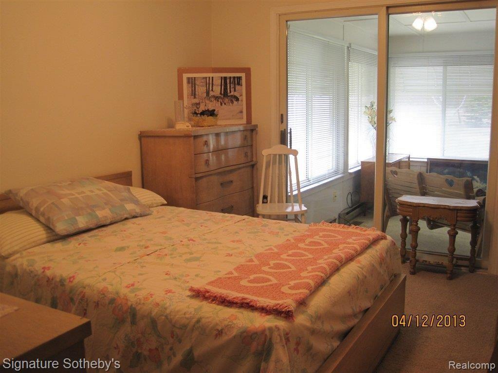 1192 Hickory Ridge Road Milford, MI 48380 - Photo 10 of 19 Bedroom #2 w/Access to FLA Rm.