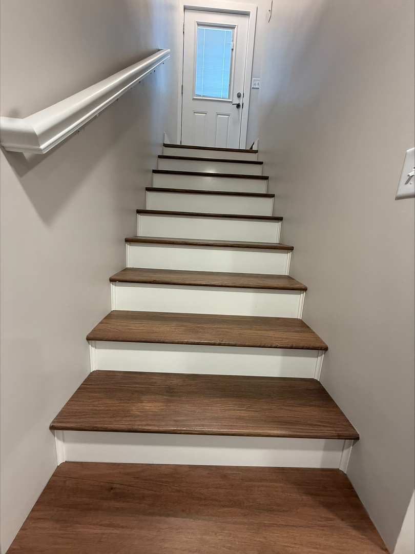 289 Chestnut Street Antioch, IL 60002 - Photo 20 of 24 a view of entryway